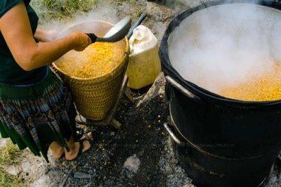 rượu ngô mông pê